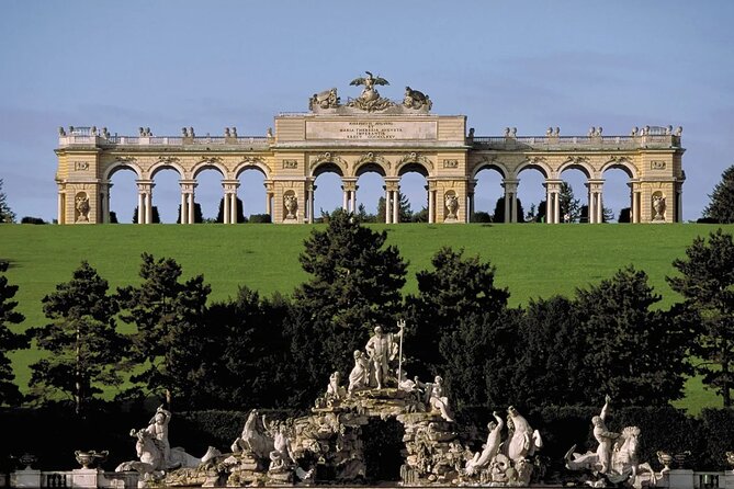 Vienna: 3-Hour Private Walking tour - Visiting Vienna’s Most Famous Monuments and Palaces