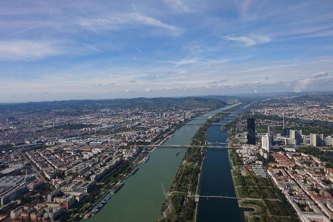 Vienna 40 Minutes Helicopter Tour for 2 - The Stops and Landmarks Viewed from the Air