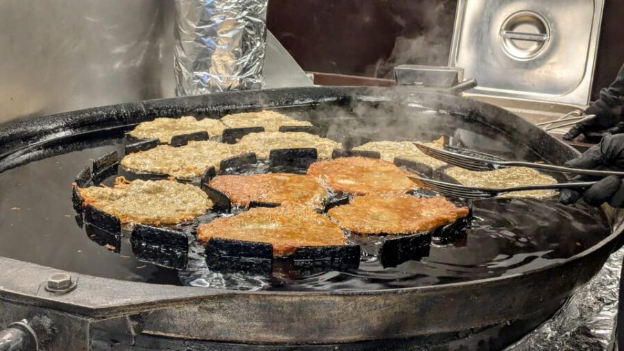 Vienna: Christmas Market Food and Drinks Tour - Starting Point Near Herrengasse U-bahn Station