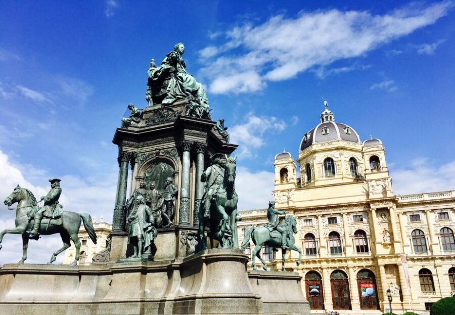 Vienna: City Center Guided Walking Tour - Shopping Streets and the Gothic Landmark of St. Stephen’s Cathedral