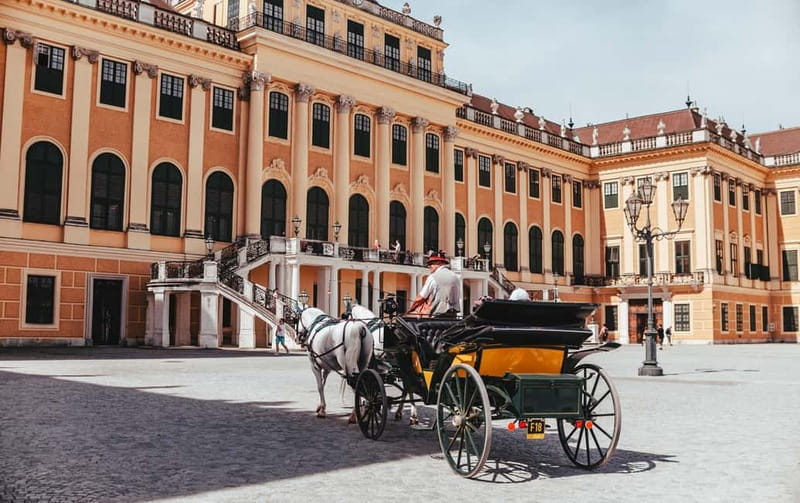 Vienna FLEX Pass Bestseller: Vienna Highlights - Exploring Klimts "The Kiss" at the Upper Belvedere