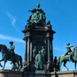 Vienna Historical Highlight City Tour + Wine Tasting - Starting at the Vienna State Opera