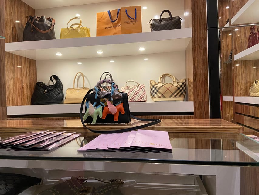 Vienna Private Shopping: Vintage treasures & Champagne - The Location Inside the Vienna Marriott Hotel