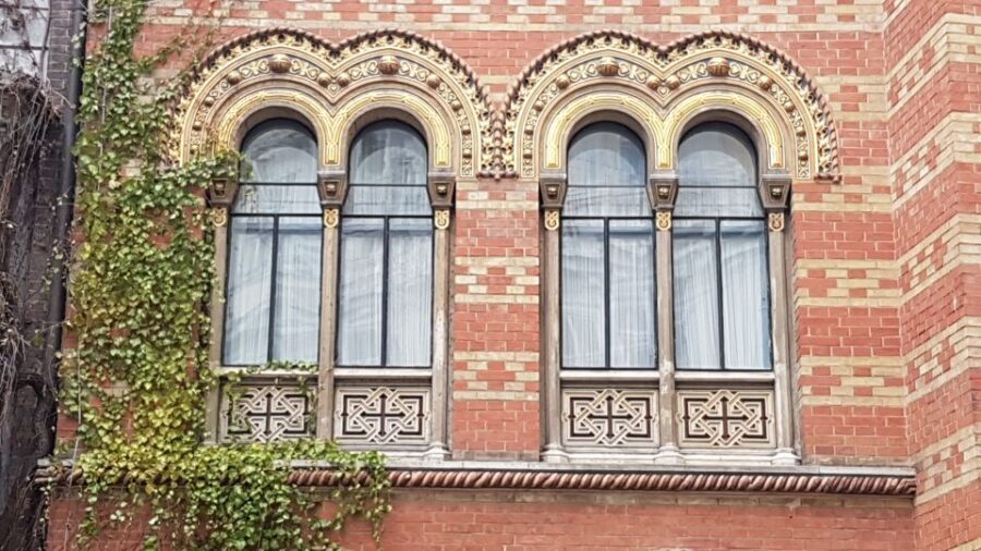 Vienna: Romantic Old Vienna City Walk and Wine Tasting - Architectural Diversity in Vienna’s Old Town