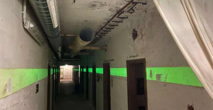 Vienna: Underground WWII Bunker Ticket and Guided Tour - Architecture and Significance of the WWII Bunker