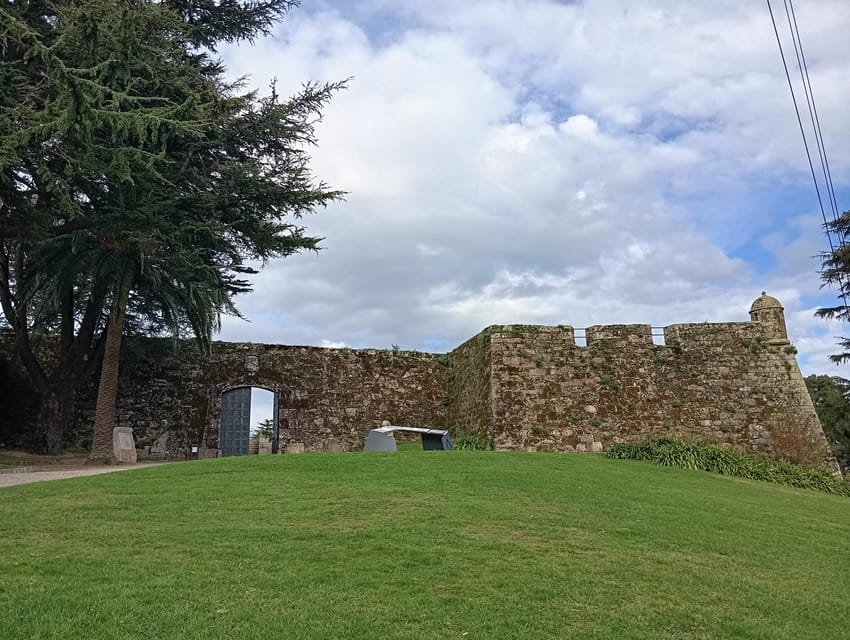 Vigo: stories and landscapes from the Castro - Starting at Fuente del Castro for a Historic Introduction