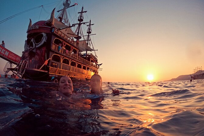 Vikingen All Inclusive Bootstour - The Foam Party and Onboard Entertainment