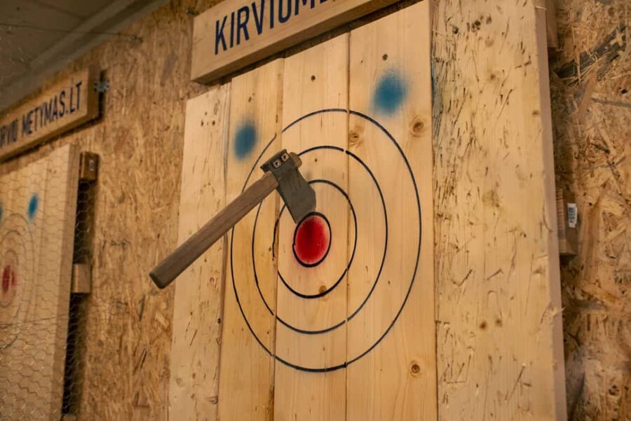 Vilnius: Indoor Axe-Throwing Experience - Vilnius Indoor Axe Throwing Location and Ease of Access