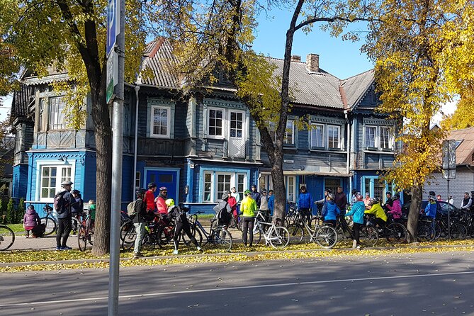 Vilnius: Soviet Vilnius Bike Tour - Modern Business and Leisure in Vilnius