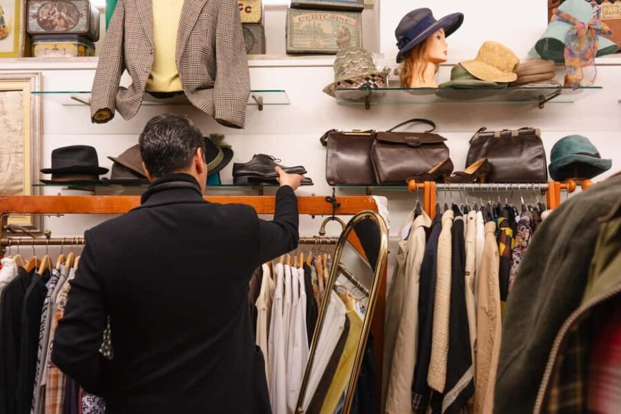 Vintage Shopping Tour with Breakfast - Accessibility and Practical Information