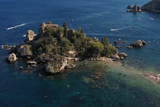 Visit of the bay of Taormina with private boat - Exploring the Scenic Bay of Giardini Naxos