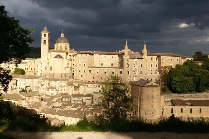 Visit of the Ducal Palace of Urbino - Visiting the Palazzo Ducale di Urbino