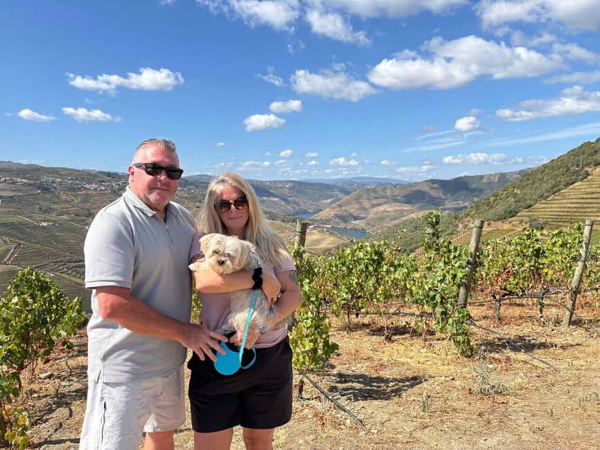 Visit Pinhão Quinta with Wine Tasting and a Panoramic Cruise - Starting point at Douro Tours kiosk in Pinhão