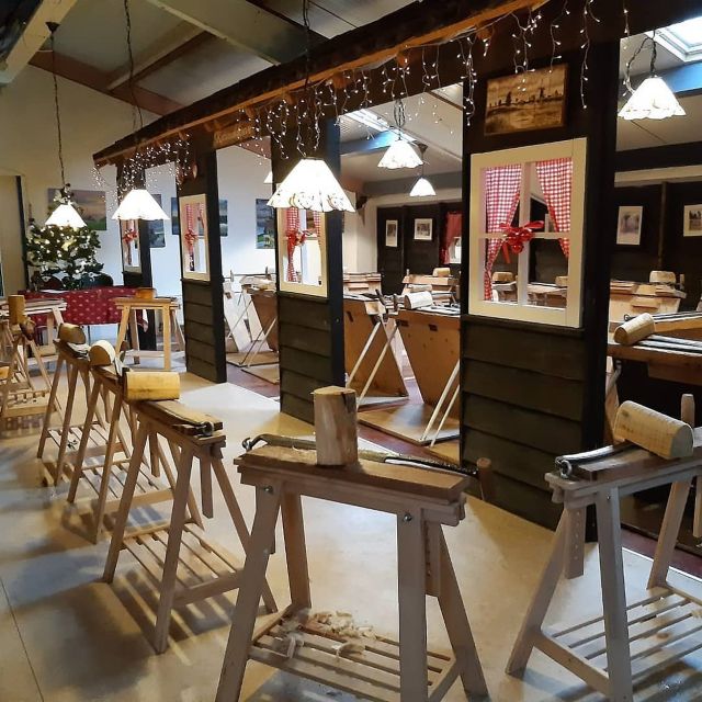 Volendam: 2-Hour Clogmaking Workshop and Cheese Tour - The Starting Point at Simonehoeve in Volendam