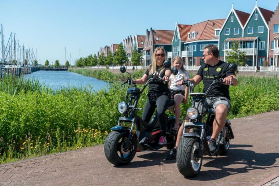 Volendam: E-Scooter Rental - Starting Point: Conveniently Located at Haven 45 in Volendam