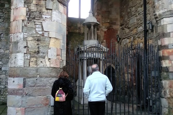 Walk the Secrets of the Titanic: Private Tour - Exploring Southampton Port and Its Modern Bustle