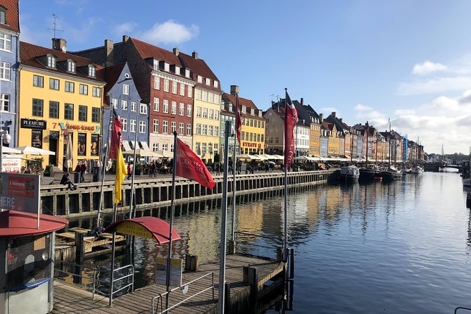 Walking tour - Copenhagen Old Town & Tivoli Park included - Exploring Nyhavn’s Picturesque Canals