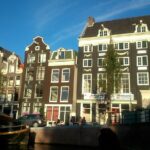 Walking tour of 2 hours of the highlights of Amsterdam - Exploring Nieuwmarkt and Historic Monuments