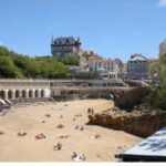 Walking Tour of Biarritz history and curiosities - Exploring Biarritz’s Architectural Gems and Palaces