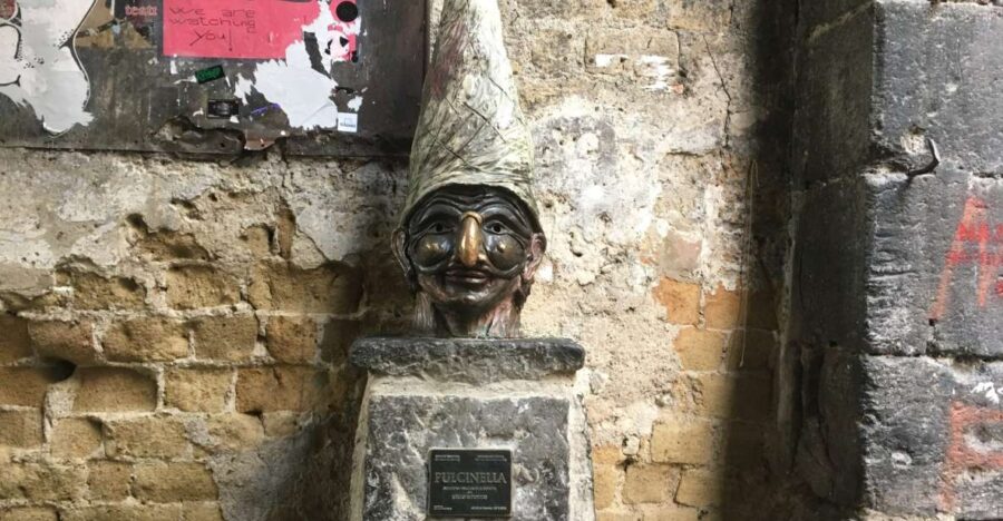 Walking-tour of Naples hystorical Centre - Piazza Bellini and the Greek Walls