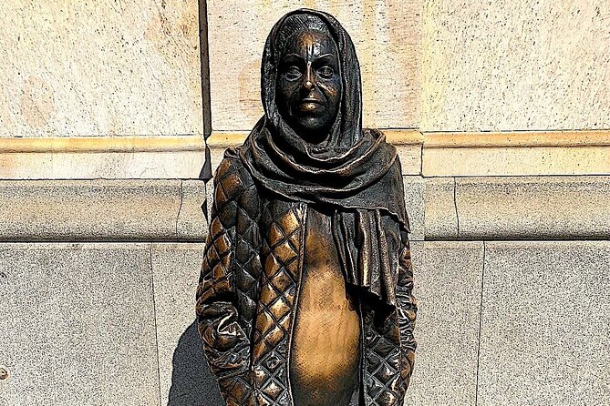 Walking Tour of Stockholm's City Center - The Elegance of Stockholm City Hall and Its Panoramic Views