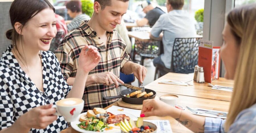 Warsaw: Breakfast at Hard Rock Cafe - Central location near Warsaw’s key attractions