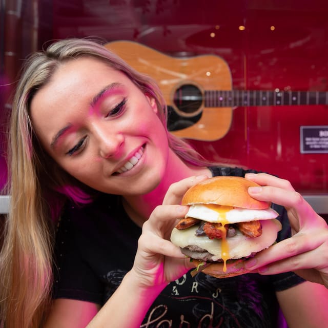 Warsaw: Messi Combo at Hard Rock Cafe with Skip-the-Line - How to Skip the Line and Save Time