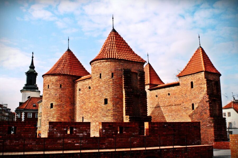 Warsaw: Old and New Town Private Walking Tour - Exploring Warsaw’s Defensive Walls and Grottoes