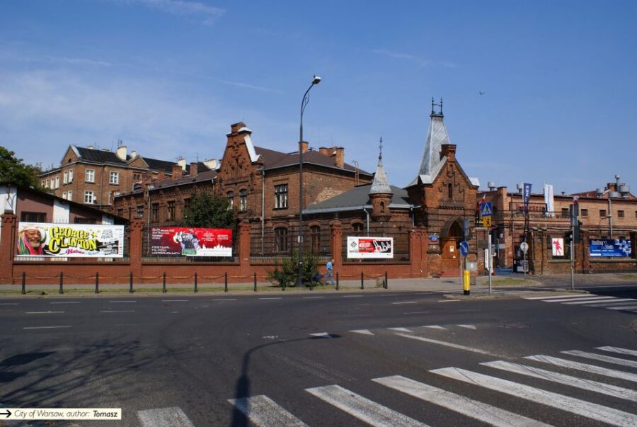 Warsaw: Praga District Tour with Vodka Museum and Tasting - Starting Point: Hotel Pickup and Cross into Praga