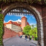 Wawel Castle & Cathedral Skip the Line Small Group Tour - The Benefits of Skip-the-Line Tickets at Wawel Hill