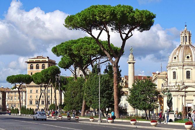 Welcome Rome Semi private walking tour - Piazza di Spagna and the Famous Spanish Steps