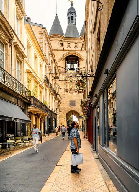 Welcome to Bordeaux: A Journey Through Time and Daily Life - Exploring Bordeaux’s Medieval Gate at Porte Cailhau