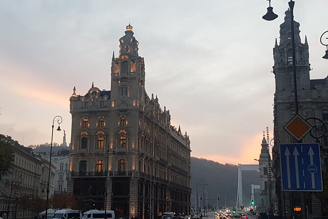 Welcome to Budapest Evening Walk - Exploring Budapest’s Main Highlights