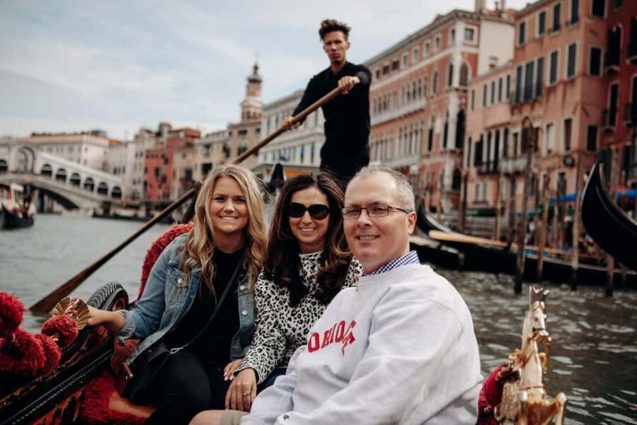 Welcome to Venice: St. Mark's Basilica & Gondola Ride - Meeting Point and Tour Structure