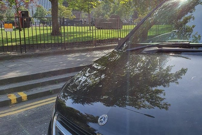 West of Scotland Cultural Tour - The Green Welly Stop for Refreshments and Souvenirs