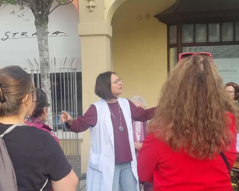 What is happiness - a philosophical city story tour through Ludwigsburg - How Annabell Wonneleben Combines Philosophy and City Stories