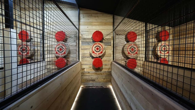 Wildness: Axe throwing in Paris 13 - The Safety Measures and Instructor-led Guidance