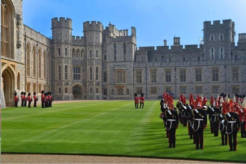 Windsor Castle and Tower of London Tour with Entry Tickets - Starting Point at Earls Court for Easy Access