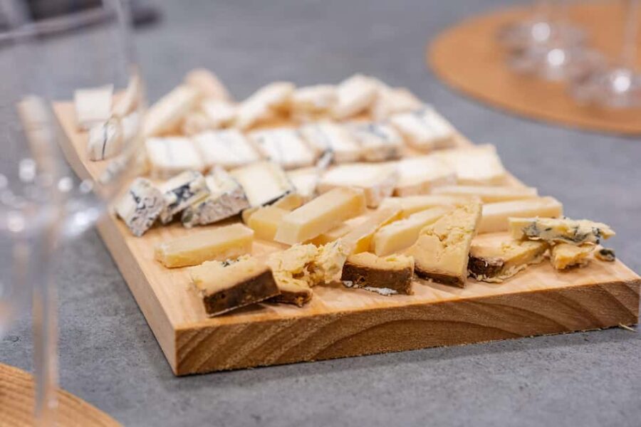 Wine and cheese tasting from Andalucia - Central Location in Málagas Historic Center