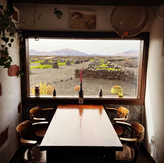 Wine and volcan private tour - Exploring the Green Lake Inside an Old Volcano Crater