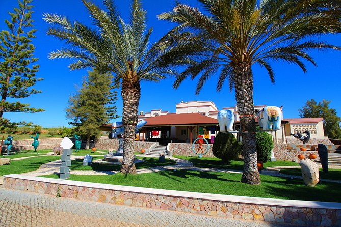 Wine Tasting and Art Tour - Learning the Art of Wine Tasting with a Knowledgeable Guide