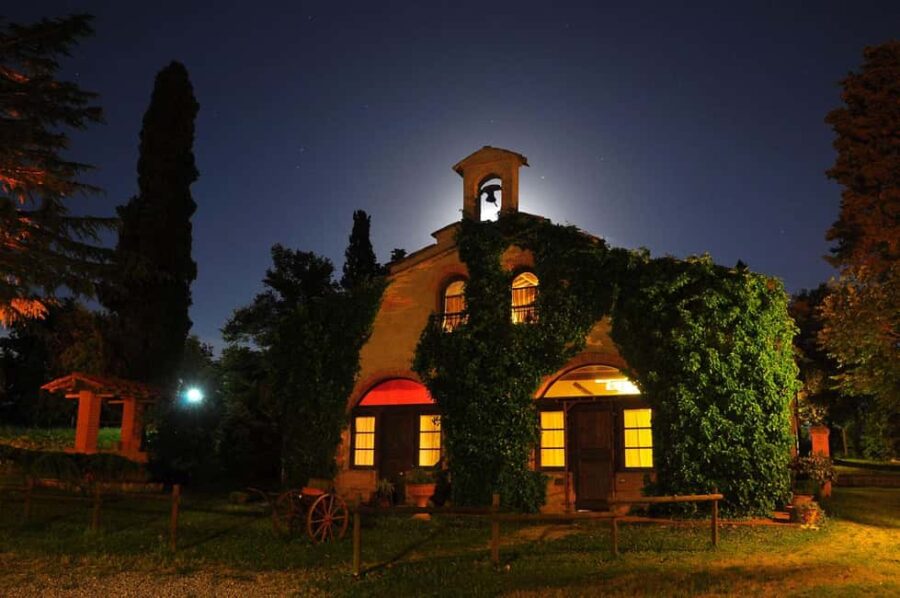 Wine tasting at the farmer's house in the Crespina Hills - Exploring the Farmhouse and Rural Traditions