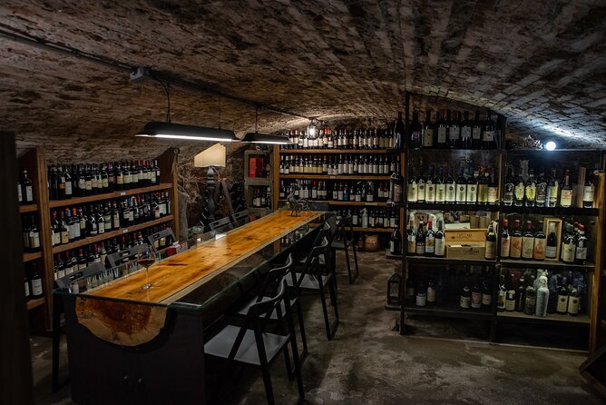 Wine tasting in Lucca - Guided by an Experienced and Knowledgeable Sommelier