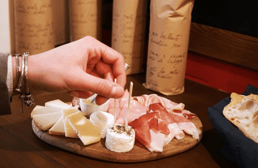 Wine Tasting near Royal Palace of Turin with Food Platter - The Location: Near Turin’s Royal Palace in a Cozy Wine Bar