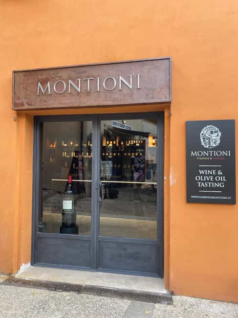 Wine Tasting nel centro storico di Montefalco - What Wines and Local Delights Are on Offer?
