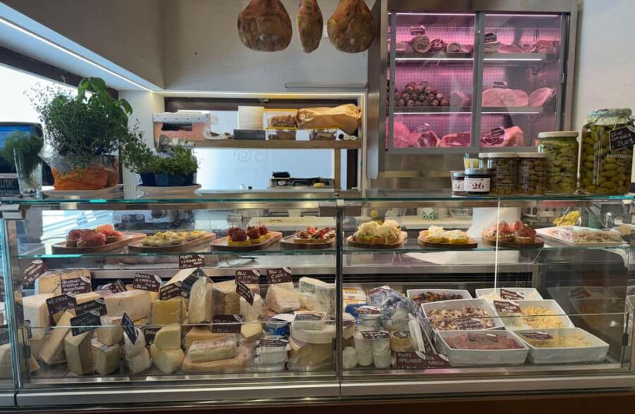 Wine Tasting with Local Food Board Pairing in Venice - Exploring Veneto’s Finest Wines with a Guided Sommelier