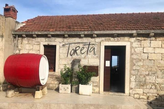 Wine tour Korula - private tour - Explore Korcula’s Family Winery in Smokvica