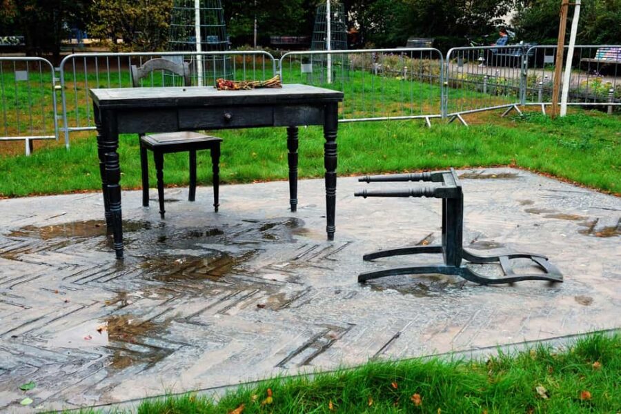 Women of Berlin: A Walking Tour Through Berlin Mitte - Meeting Point and Practical Details