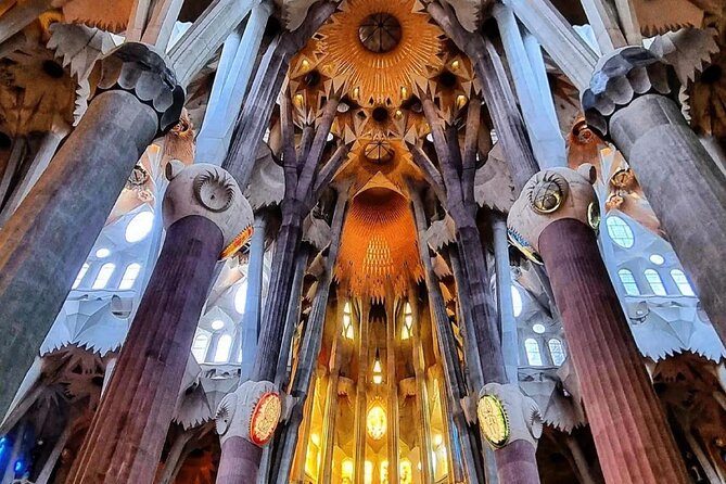 Wonders of Gaudi: Park Guell & Sagrada Familia Private Tour - Seamless Transportation and Hotel Pickup in Barcelona