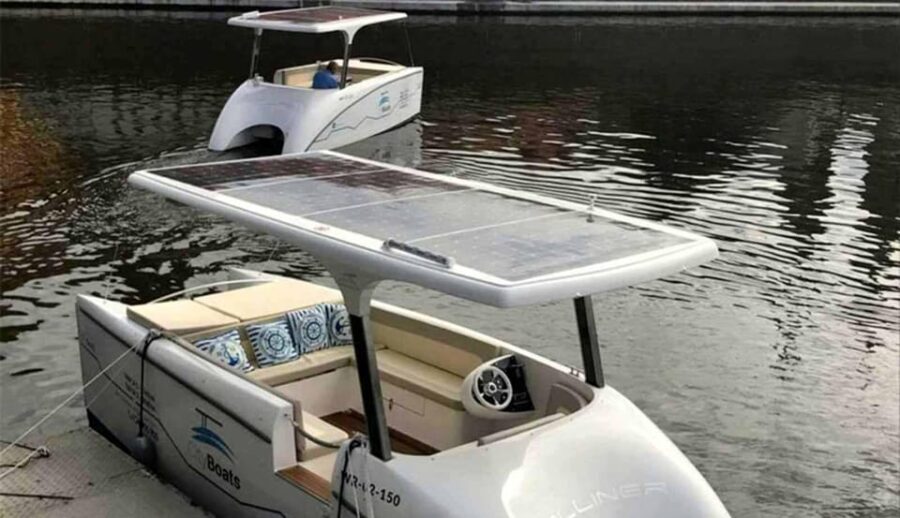 Wrocaw: Solar gondola cruise on the Oder with a guide - Starting Point and Guided Walk to the Marina